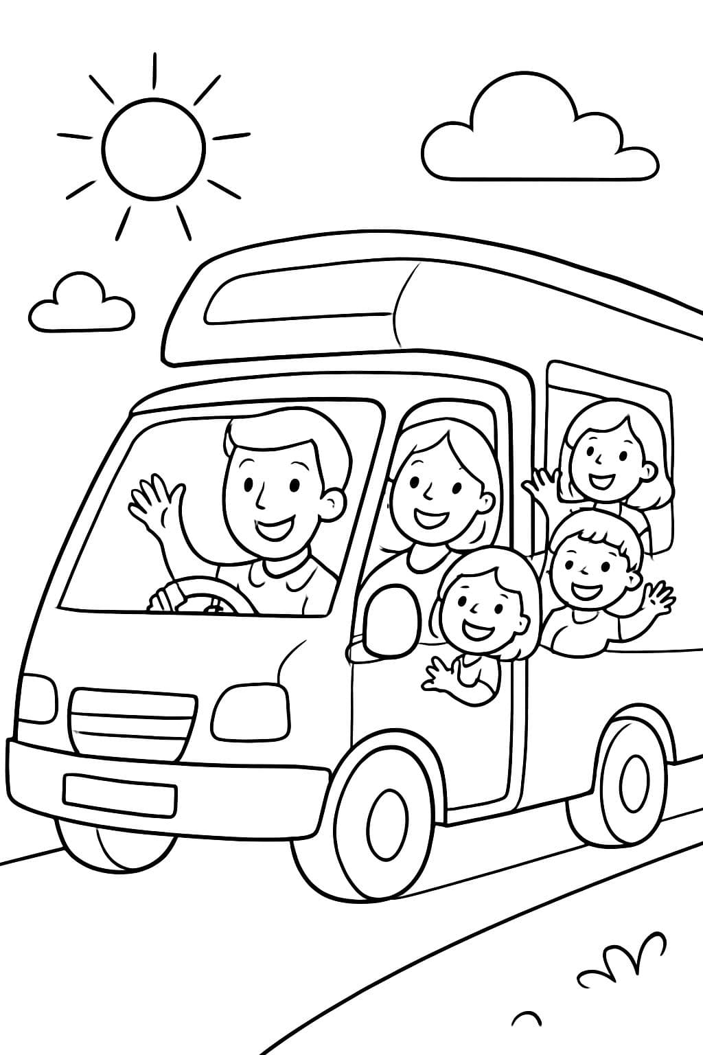 Uma família de cinco pessoas viajando em seu trailer para férias. O papai está dirigindo na frente. A mamãe está atrás com as três crianças: um menino de 5 anos, uma menina de 3 anos e a mais nova, que tem 1 ano.
