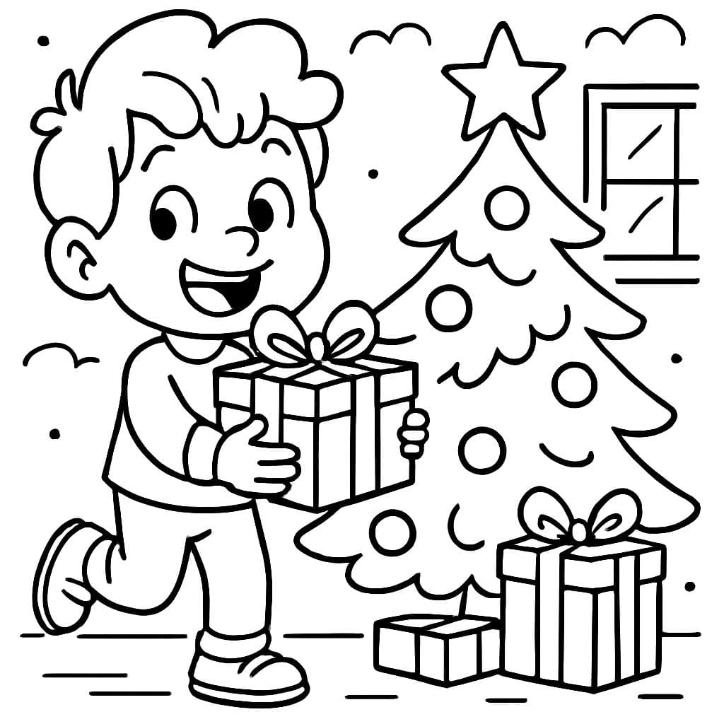 Jeune garçon aux cheveux ondulés à côté d'un sapin de Noël tenant un cadeau.